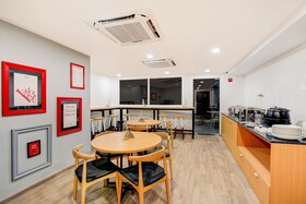 OYO Townhouse 205 Jaipur Airport