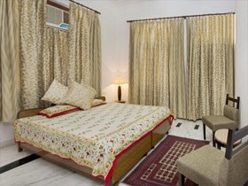 Pink City Home Stay