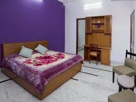 Pink City Home Stay