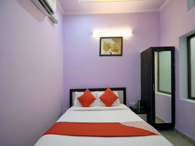 Royal Castillo By OYO Rooms