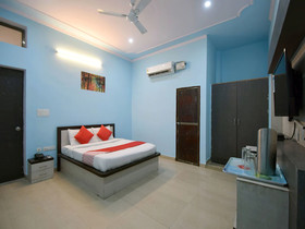 Royal Castillo By OYO Rooms