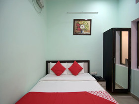 Royal Castillo By OYO Rooms