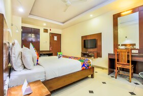 Royal Heritage by FabHotel