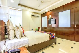 Royal Heritage by FabHotel