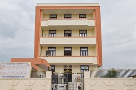 Shri United by OYO Rooms