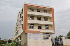 Shri United by OYO Rooms