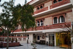 Suryaa Villa