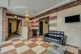 The Dream Palace Hotel by OYO