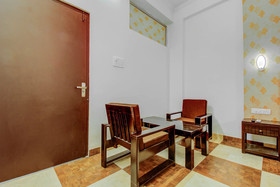 The Dream Palace Hotel by OYO