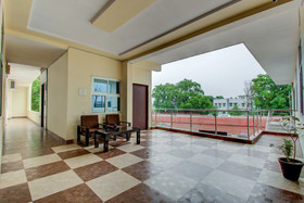 The Dream Palace Hotel by OYO