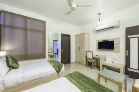 Treebo Signature Inn