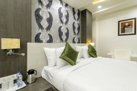 Treebo Signature Inn