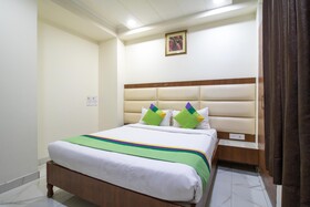 Treebo Trend Hotel Rockland & Restaurant