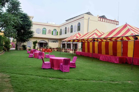 Tuma Club House