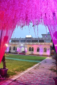 Tuma Club House