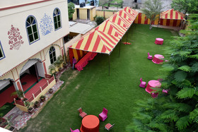 Tuma Club House