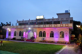 Tuma Club House