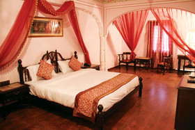 WelcomHeritage Traditional Haveli Hotel