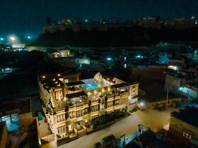 Hotel  Grand Khalifa