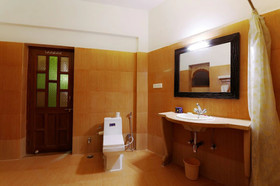Hotel Lalgarh Fort & Palace