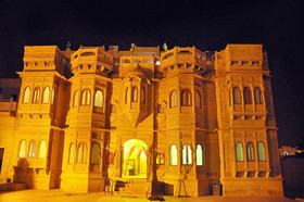 Hotel Lalgarh Fort & Palace