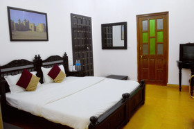 Hotel Lalgarh Fort & Palace