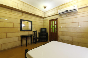 Hotel Lalgarh Fort & Palace
