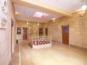Hotel Prithvi Palace