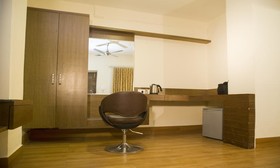 Priya Hotel