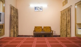 Priya Hotel