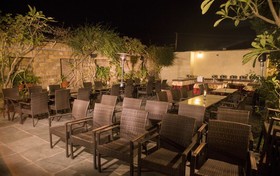 Priya Hotel