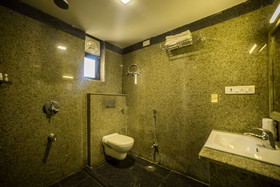 Hotel Radhika