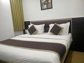 Hotel Radhika