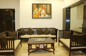 Hotel Radhika