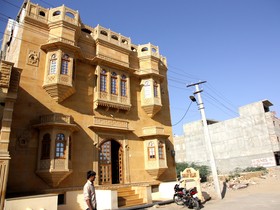Hotel Sanjay Villas