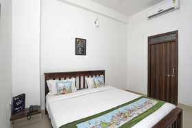 Hotel The Regal Inn by OYO Rooms