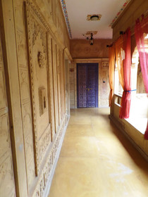 Jaisalmer Hostel Crowd