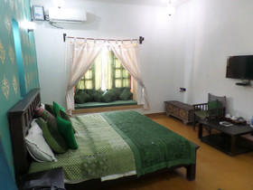 Jaisalmer Hostel Crowd
