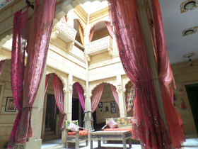 Jaisalmer Hostel Crowd
