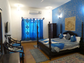 Jaisalmer Hostel Crowd