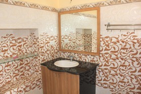 Mud Mirror Guest House