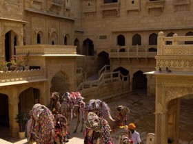 Narayan Niwas Palace