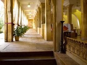 Narayan Niwas Palace