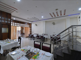 Hotel A R Ganpati Plaza By OYO Rooms