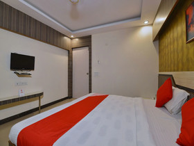 Hotel A R Ganpati Plaza By OYO Rooms