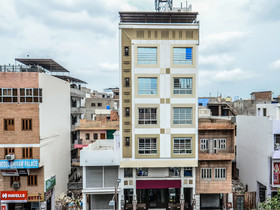 Hotel Ratnawali by OYO Rooms