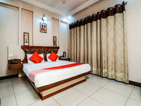 Hotel Ratnawali by OYO Rooms