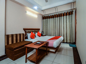 Hotel Ratnawali by OYO Rooms