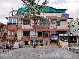 OYO 15984 Crown Plaza Heritage