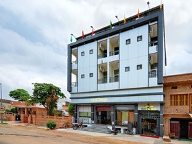 Raj Shree Guest House By OYO Rooms